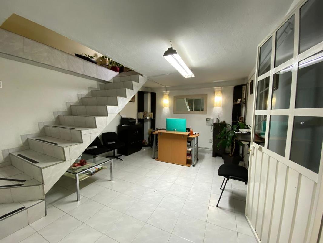 Rosas Moreno, Azcapotzalco, Ciudad de México, 02750, Mexico, 2 Bedrooms Bedrooms, ,4 BathroomsBathrooms,Residential,For Sale,Rosas Moreno,1442473