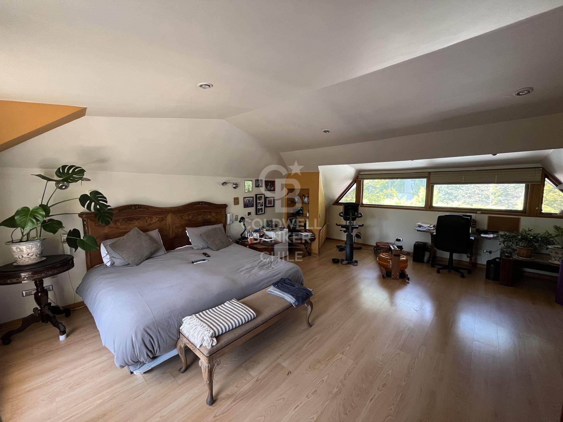 Las Condes, Chile, 4 Bedrooms Bedrooms, ,6 BathroomsBathrooms,Residential,For Sale,1694457