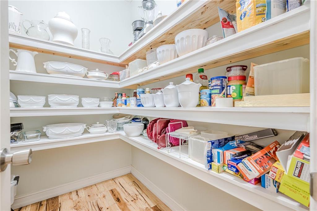 Cumming, Georgia, 30041, United States, 5 Bedrooms Bedrooms, ,5 BathroomsBathrooms,Residential,For Sale,1919838