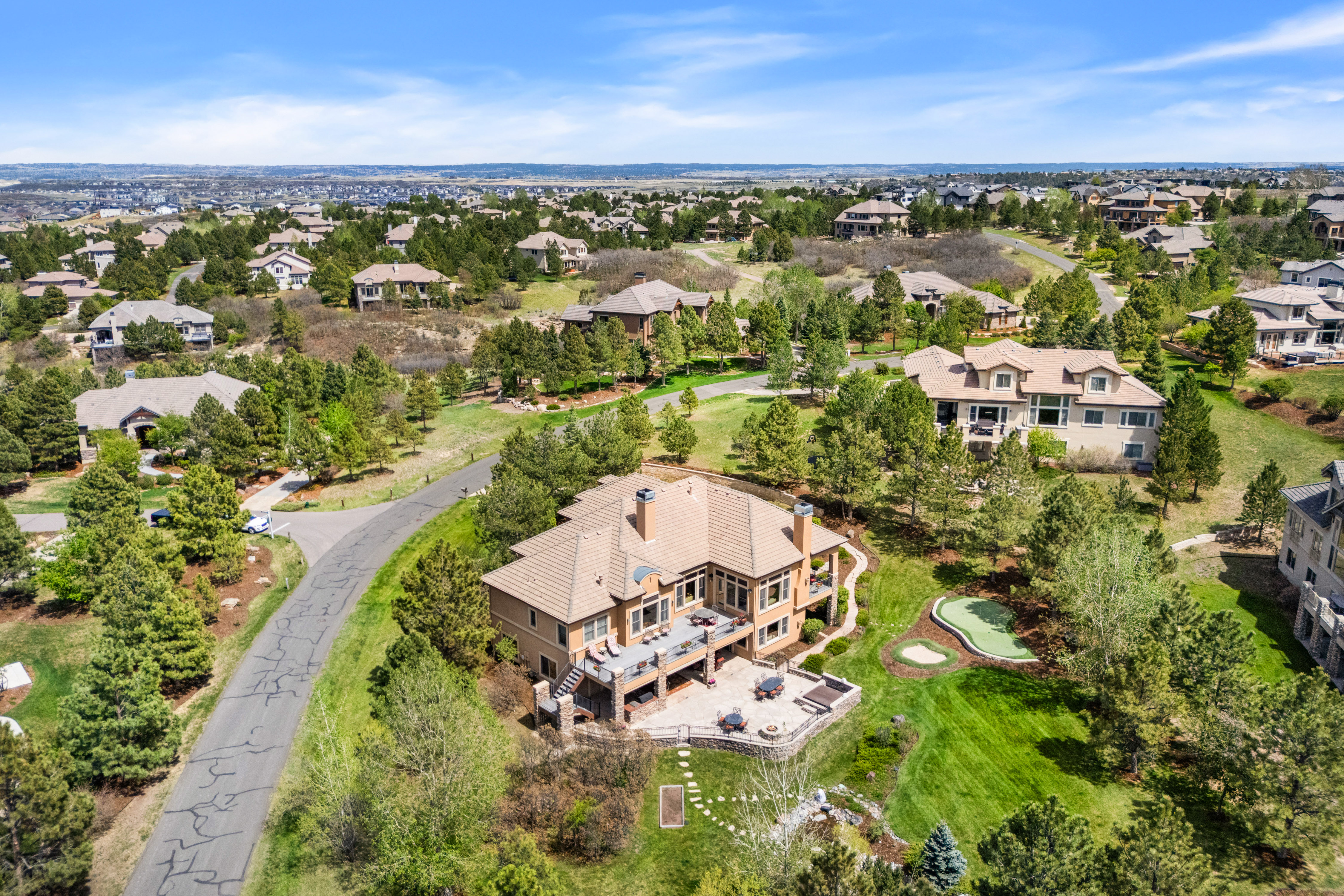  Exceptional ranch-style home in the prestigious gated golf course community - 物件實景