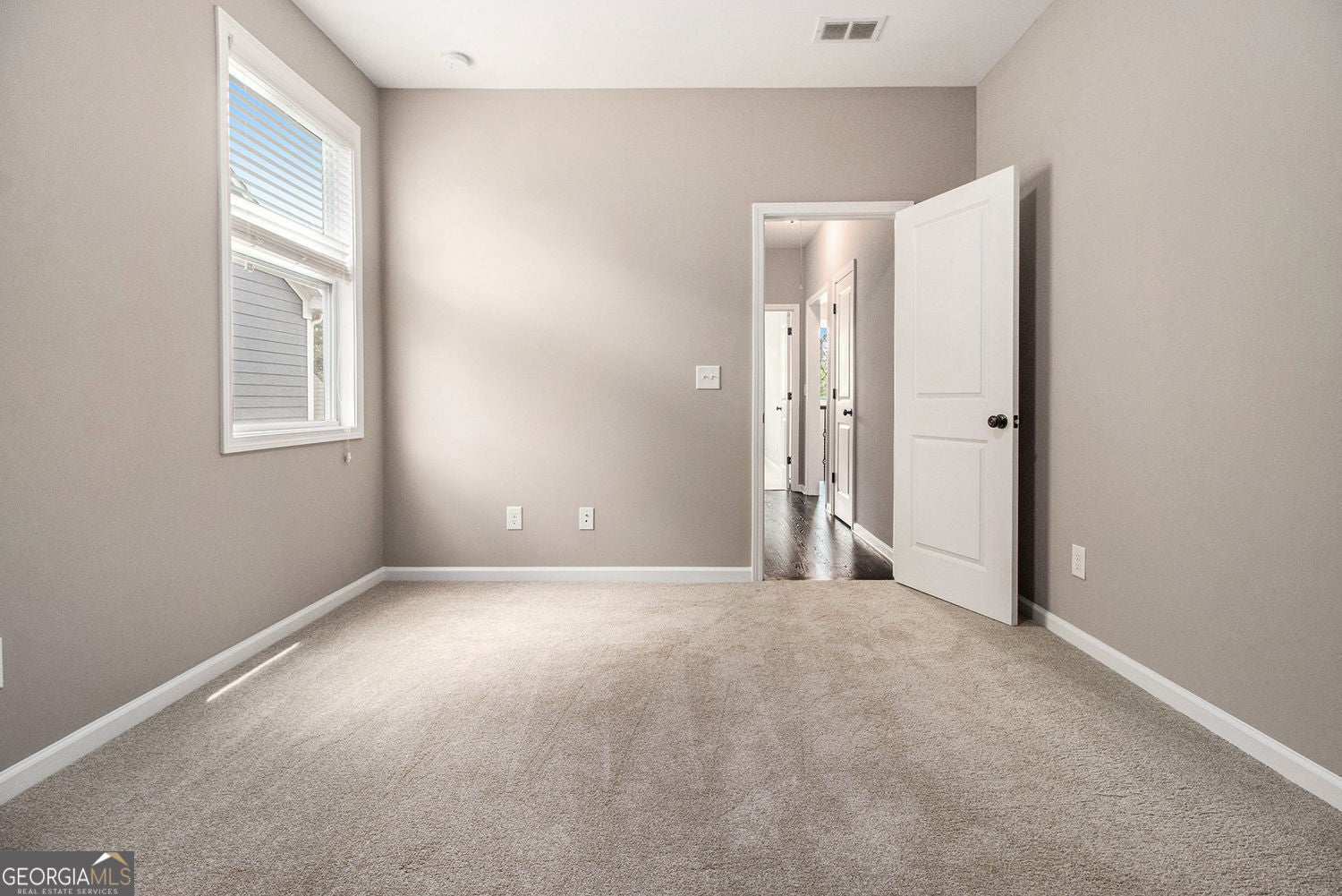 Atlanta, Georgia, 30318, United States, 3 Bedrooms Bedrooms, ,3 BathroomsBathrooms,Residential,For Sale,1909114