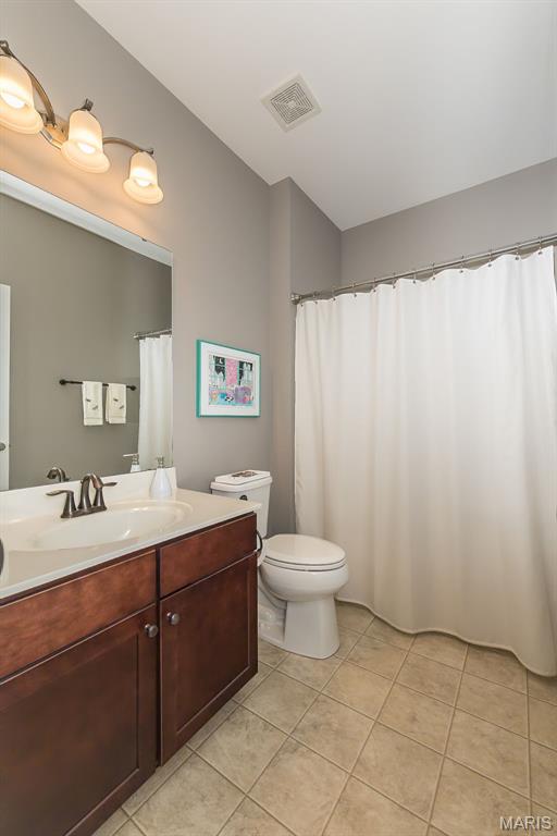 Mehlville, Missouri, 63128, United States, 3 Bedrooms Bedrooms, ,3 BathroomsBathrooms,Residential,For Sale,1966938