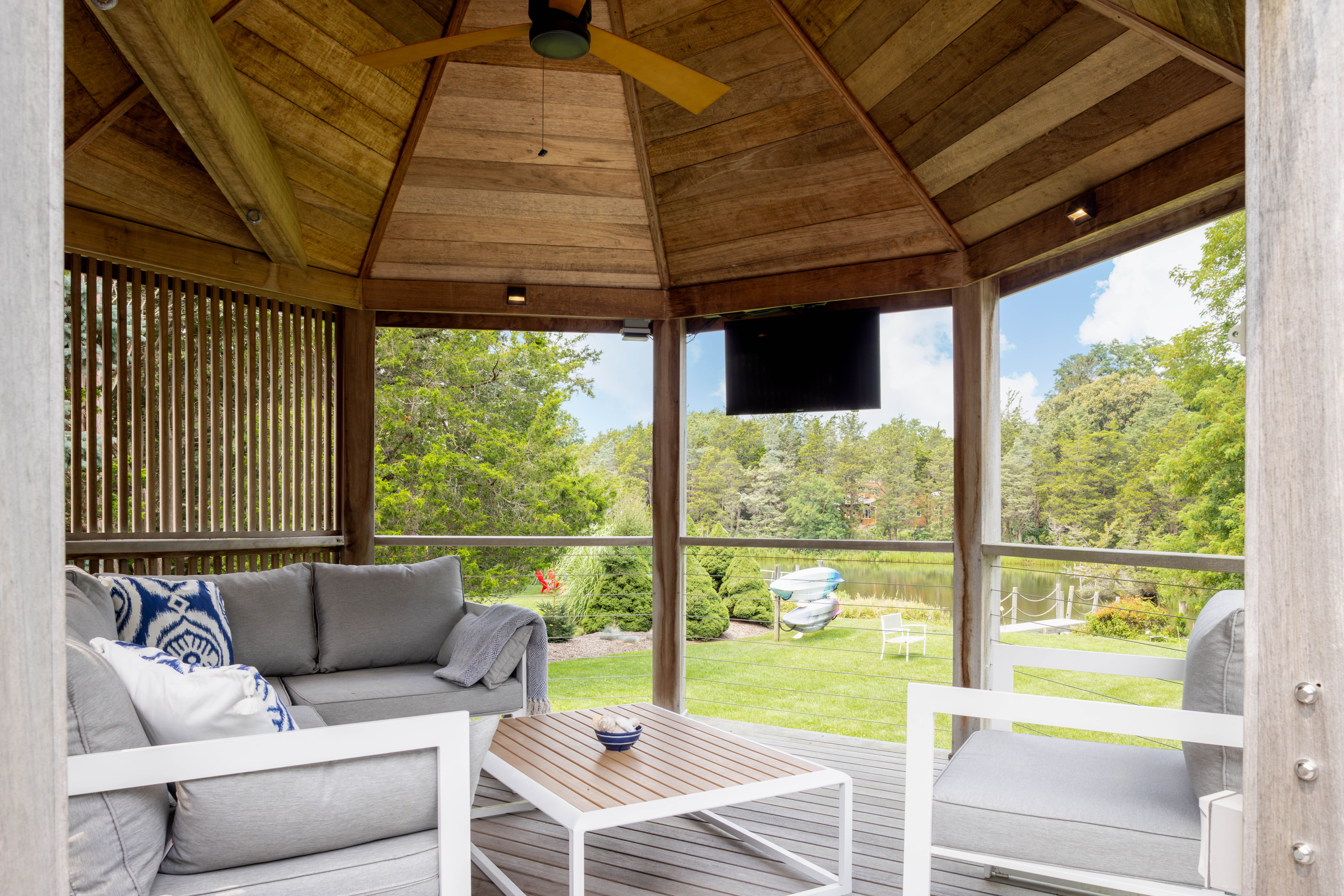  225 Lakeside Drive S, Southold, NY, 11971 - 物件實景