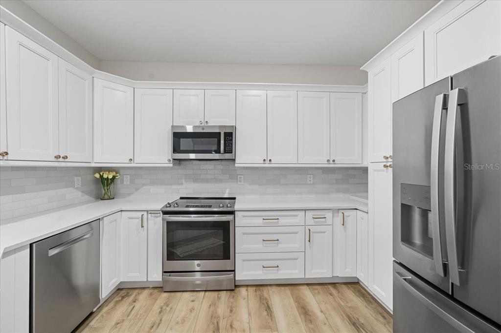 Tampa, Florida, 33602, United States, 3 Bedrooms Bedrooms, ,2 BathroomsBathrooms,Residential,For Sale,1970738