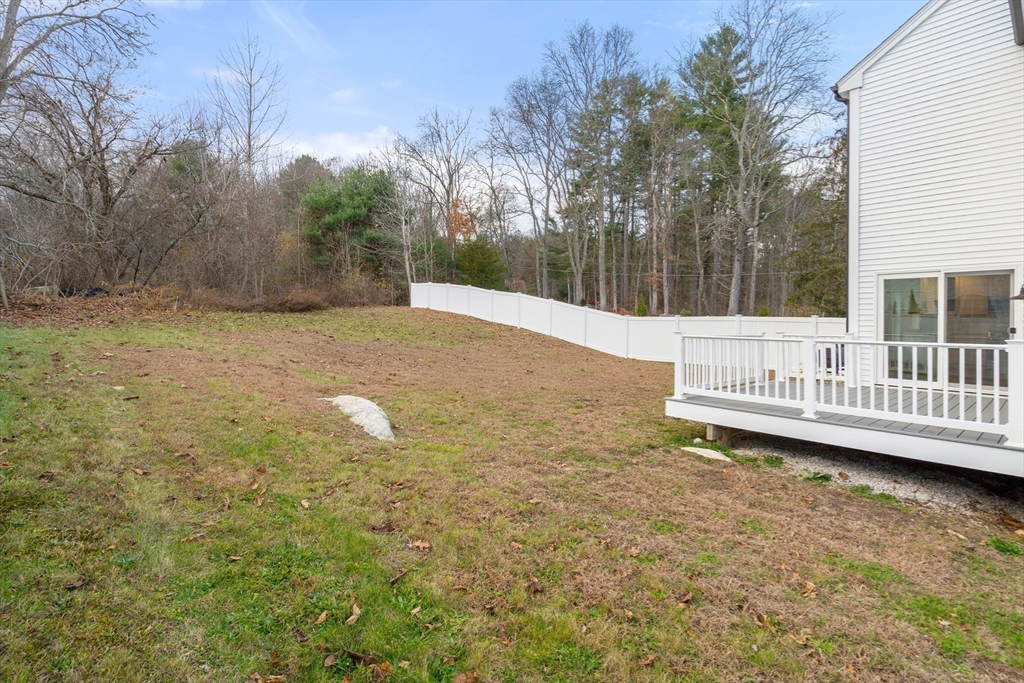 Mendon, Massachusetts, 01756, United States, 3 Bedrooms Bedrooms, ,3 BathroomsBathrooms,Residential,For Sale,1996040