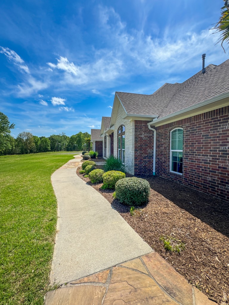 Bloomburg, Texas, 75556, United States, 4 Bedrooms Bedrooms, ,2 BathroomsBathrooms,Residential,For Sale,1789211