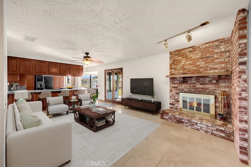 Hesperia, California, 92345, United States, ,Residential,For Sale,1942846