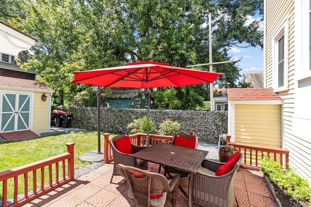 Brockton, Massachusetts, 02301, United States, 3 Bedrooms Bedrooms, ,2 BathroomsBathrooms,Residential,For Sale,1938670