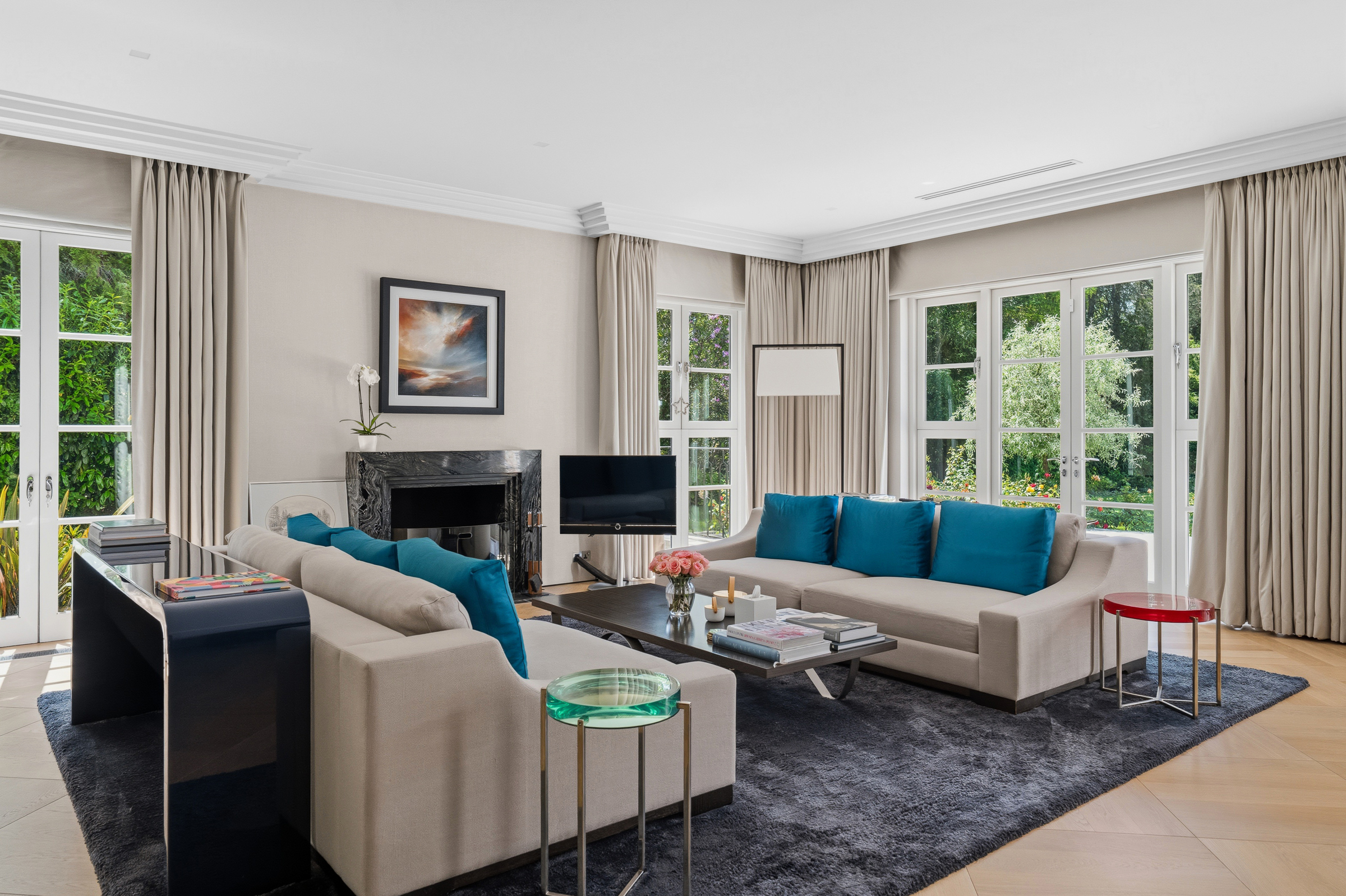  Grand Proportions and Private Gardens on the Wentworth Estate - 物件實景
