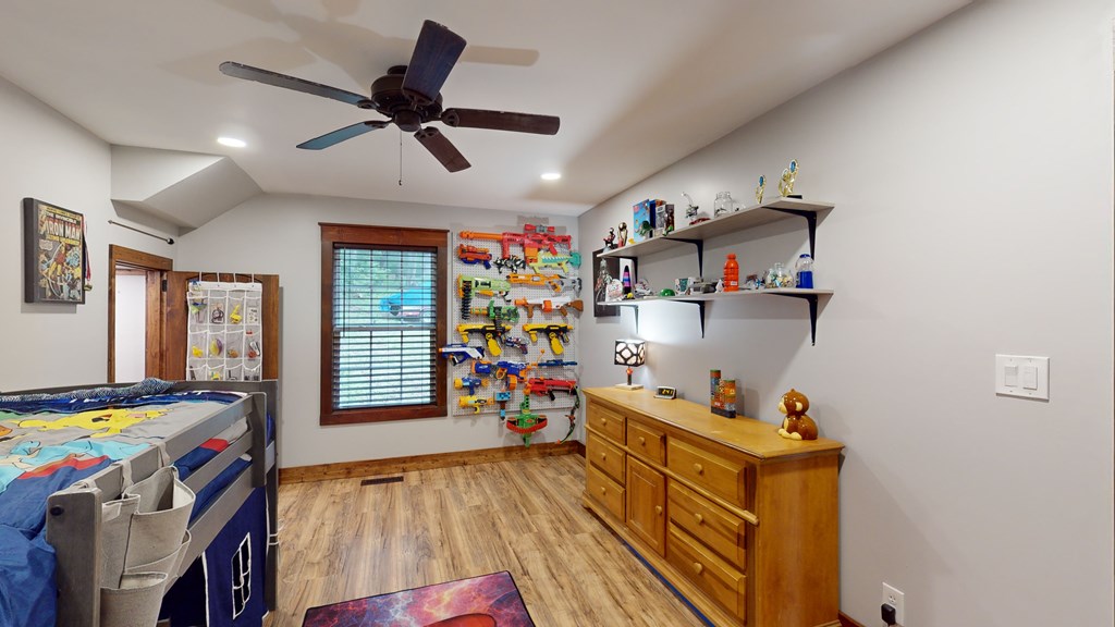 Ellijay, Georgia, 30536, United States, 5 Bedrooms Bedrooms, ,3 BathroomsBathrooms,Residential,For Sale,1982732