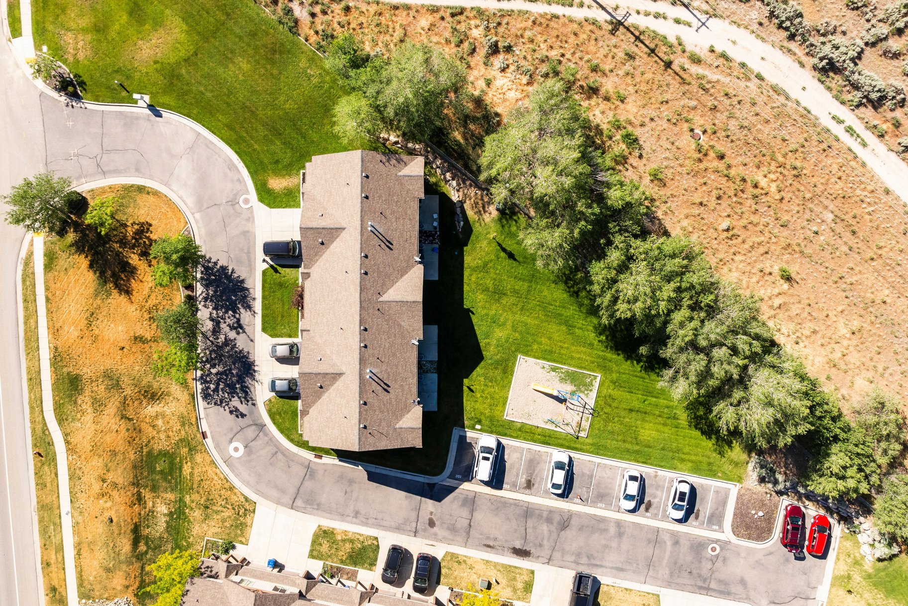  Private End-Unit Townhome with Breathtaking Mountain Views - 物件實景