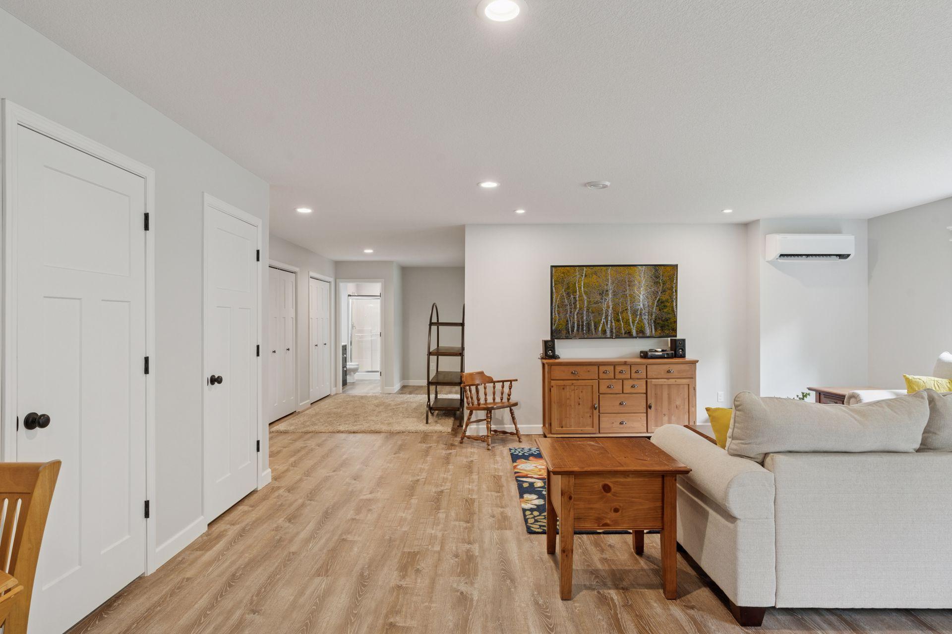 Saint Francis, Minnesota, 55070, United States, 5 Bedrooms Bedrooms, ,3 BathroomsBathrooms,Residential,For Sale,1978305