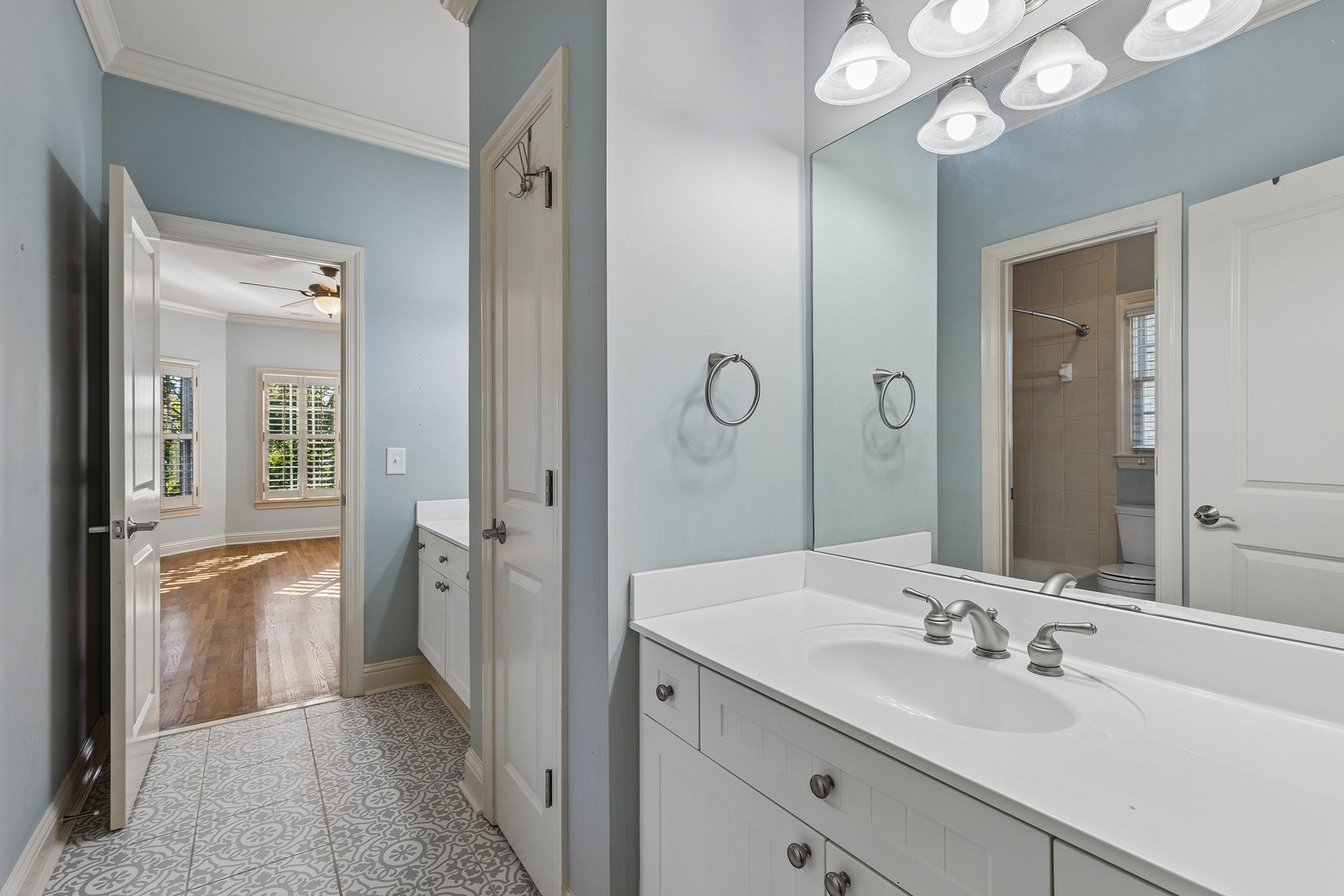  Ideally Located Within One Mile of Roswell’s Beloved Historic Canton Street - 物件實景