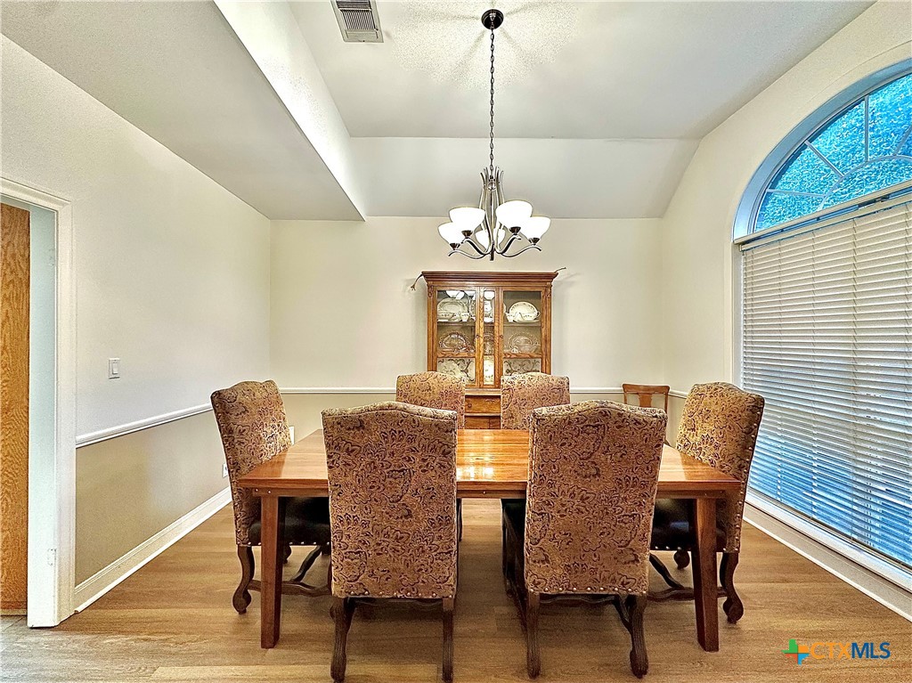 Victoria, Texas, 77904, United States, 4 Bedrooms Bedrooms, ,4 BathroomsBathrooms,Residential,For Sale,1942262