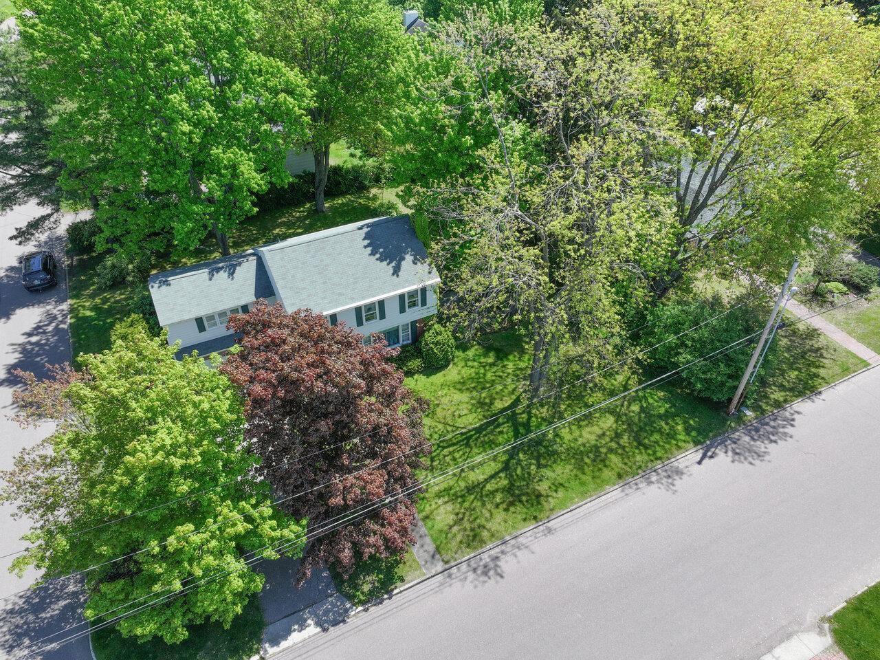 Burlington, Vermont, 05401, United States, 4 Bedrooms Bedrooms, ,2 BathroomsBathrooms,Residential,For Sale,1838710