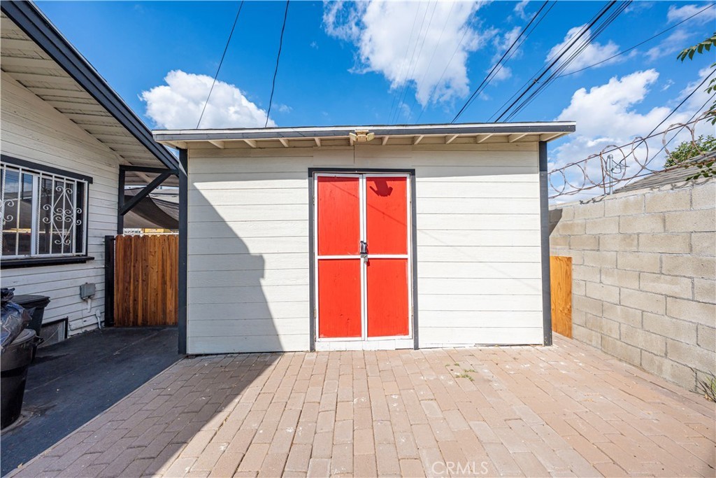 Los Angeles, California, 90011, United States, 4 Bedrooms Bedrooms, ,3 BathroomsBathrooms,Residential,For Sale,1984518