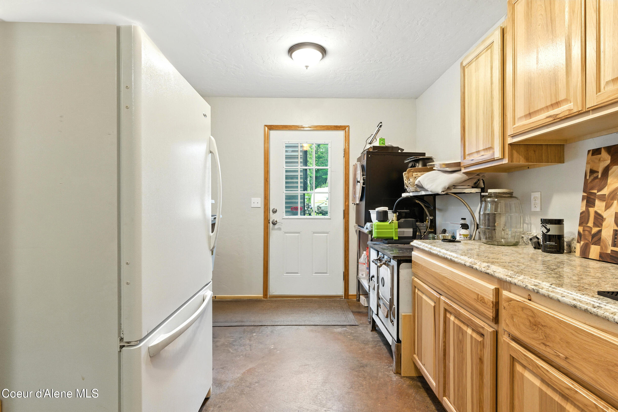 Sandpoint, Idaho, 83864, United States, 4 Bedrooms Bedrooms, ,3 BathroomsBathrooms,Residential,For Sale,1982128