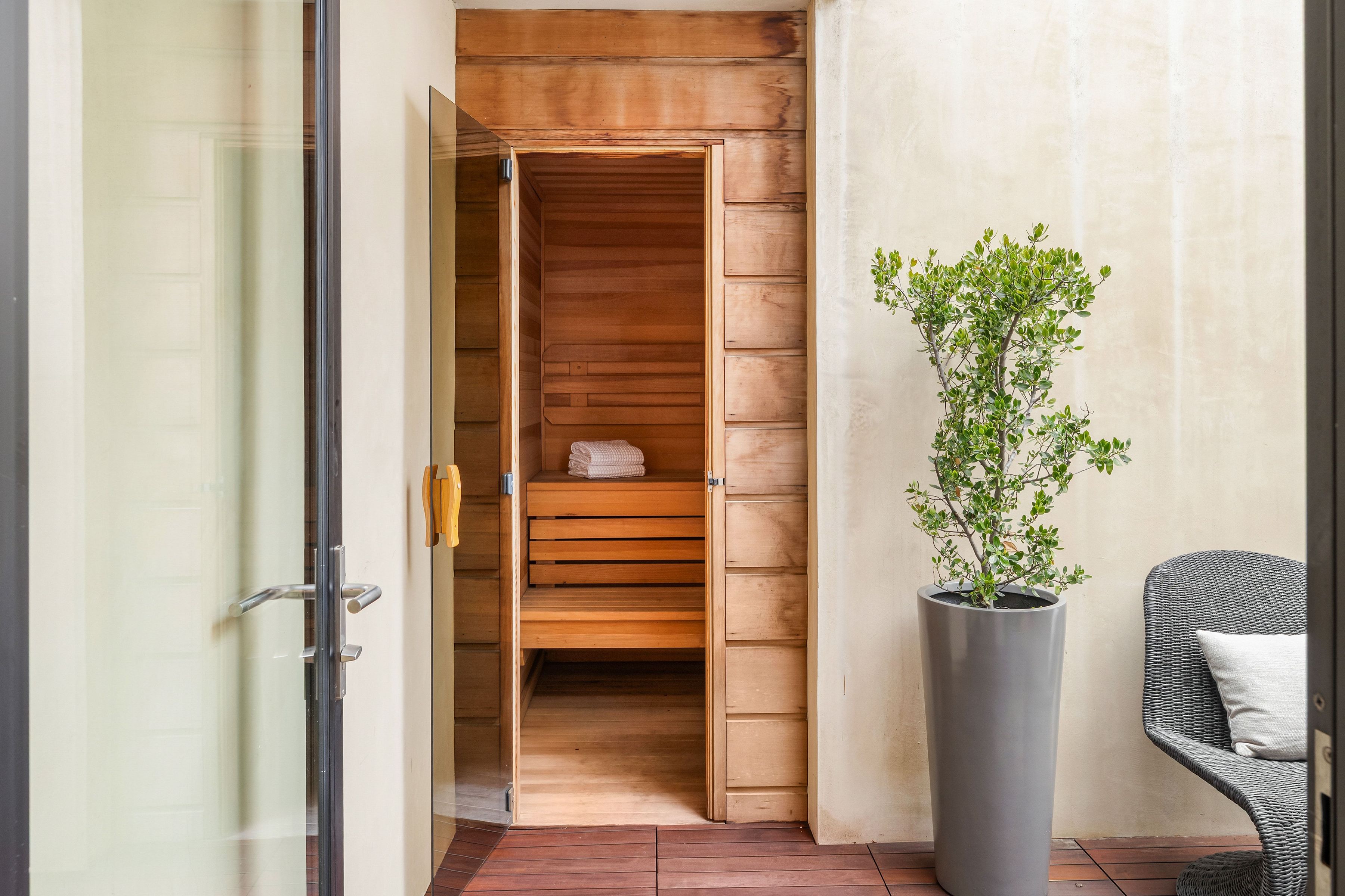 Contemporary Condo w/Large Deeded Garden - 物件實景