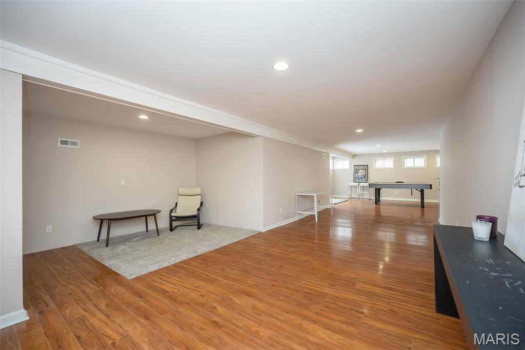 Chesterfield, Missouri, 63017, United States, 5 Bedrooms Bedrooms, ,4 BathroomsBathrooms,Residential,For Sale,2002009