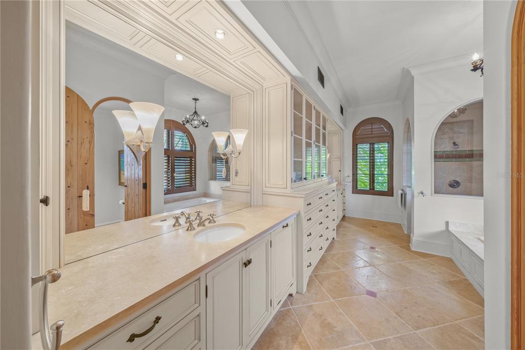 Sarasota, Florida, 34236, United States, 5 Bedrooms Bedrooms, ,7 BathroomsBathrooms,Residential,For Sale,1913430