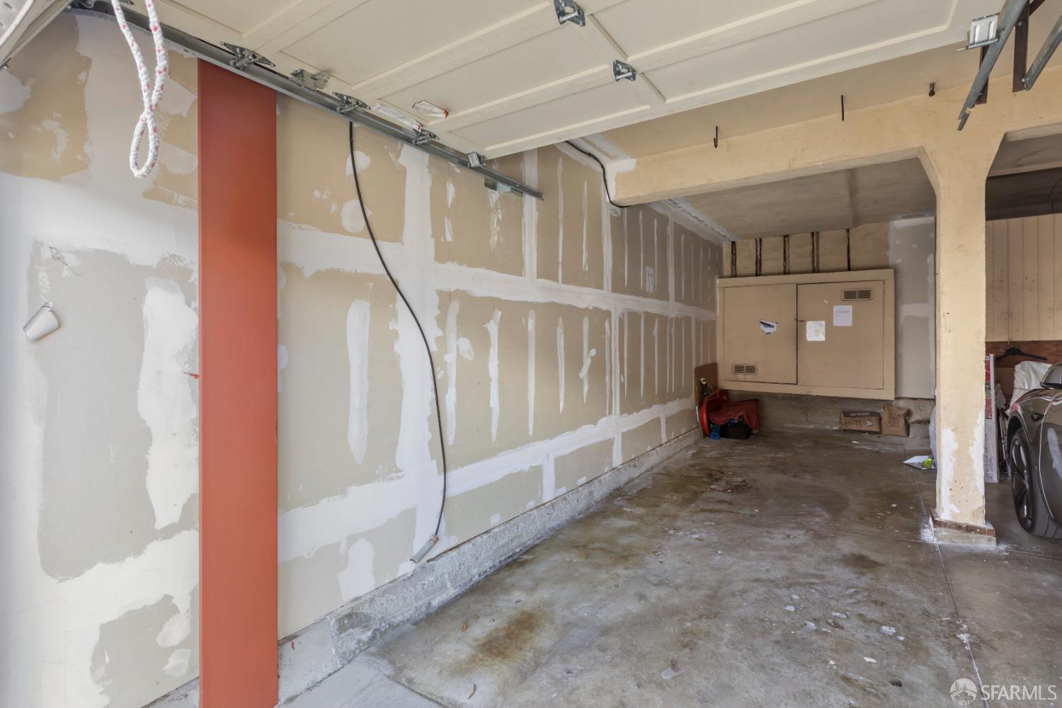 San Francisco, California, 94112, United States, 8 Bedrooms Bedrooms, ,Residential,For Sale,1999108