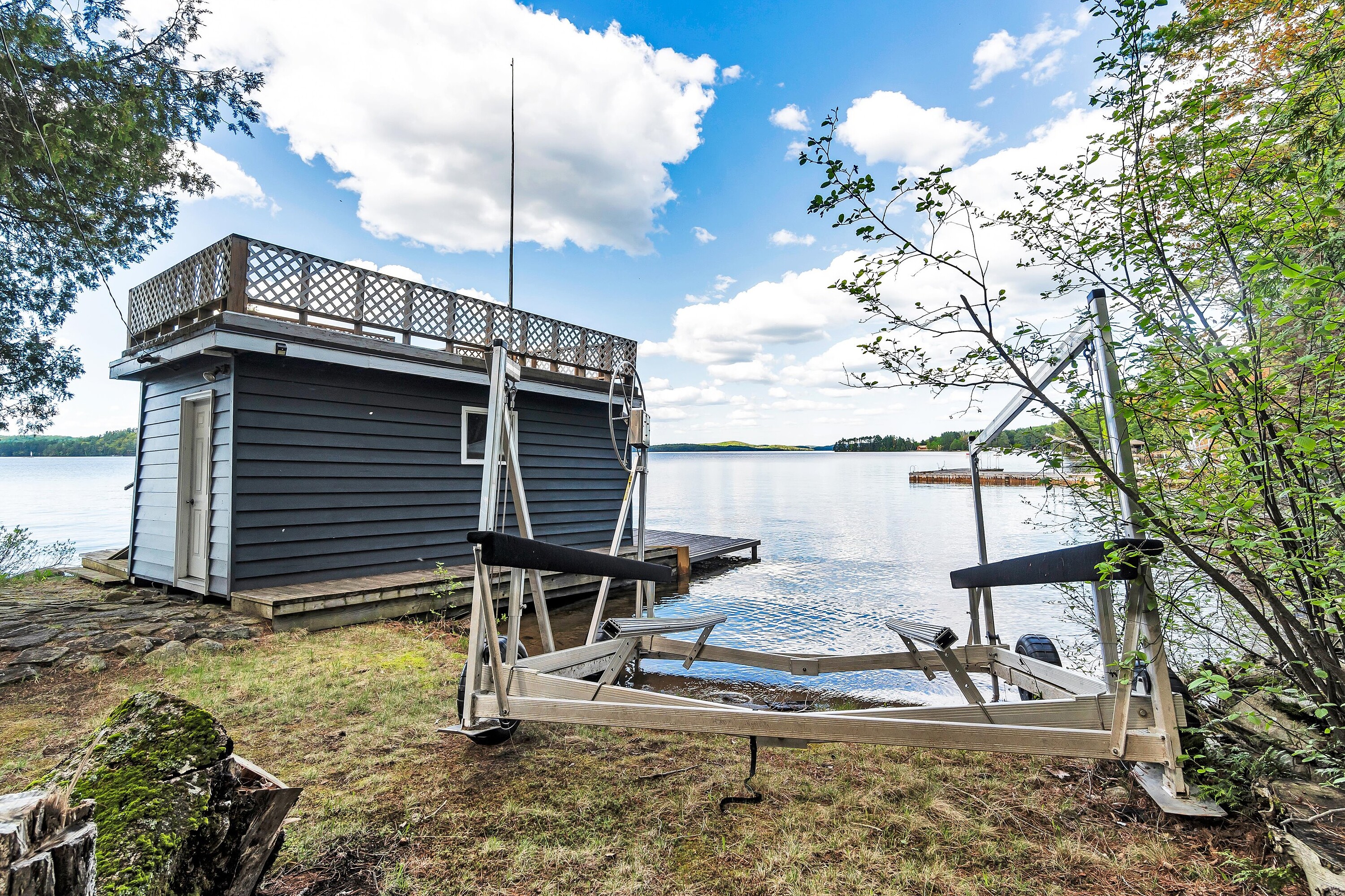  Coveted Area of Lake of Bays - 物件實景