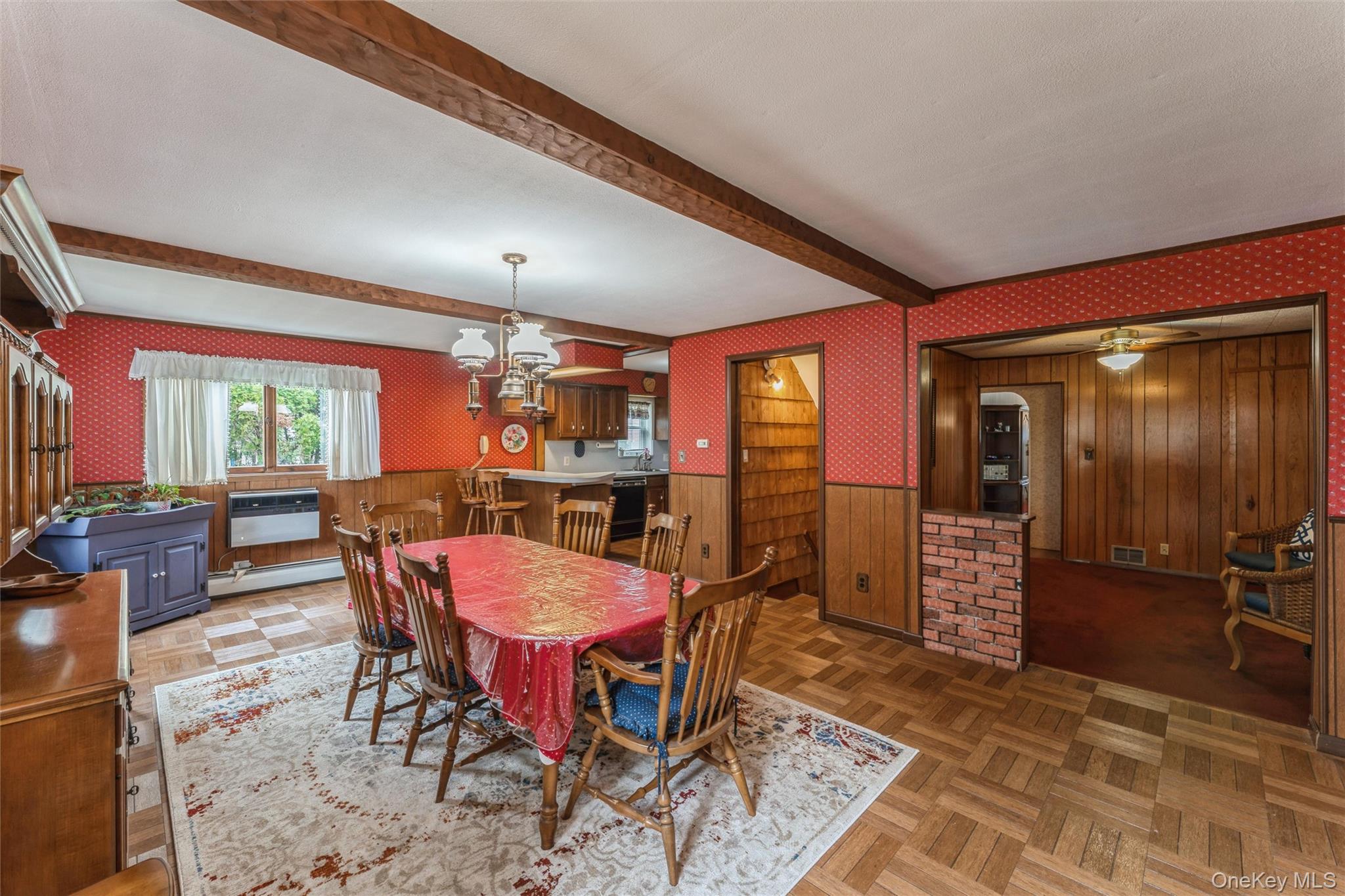 Williston Park, New York, 11596, United States, 3 Bedrooms Bedrooms, ,2 BathroomsBathrooms,Residential,For Sale,1960475