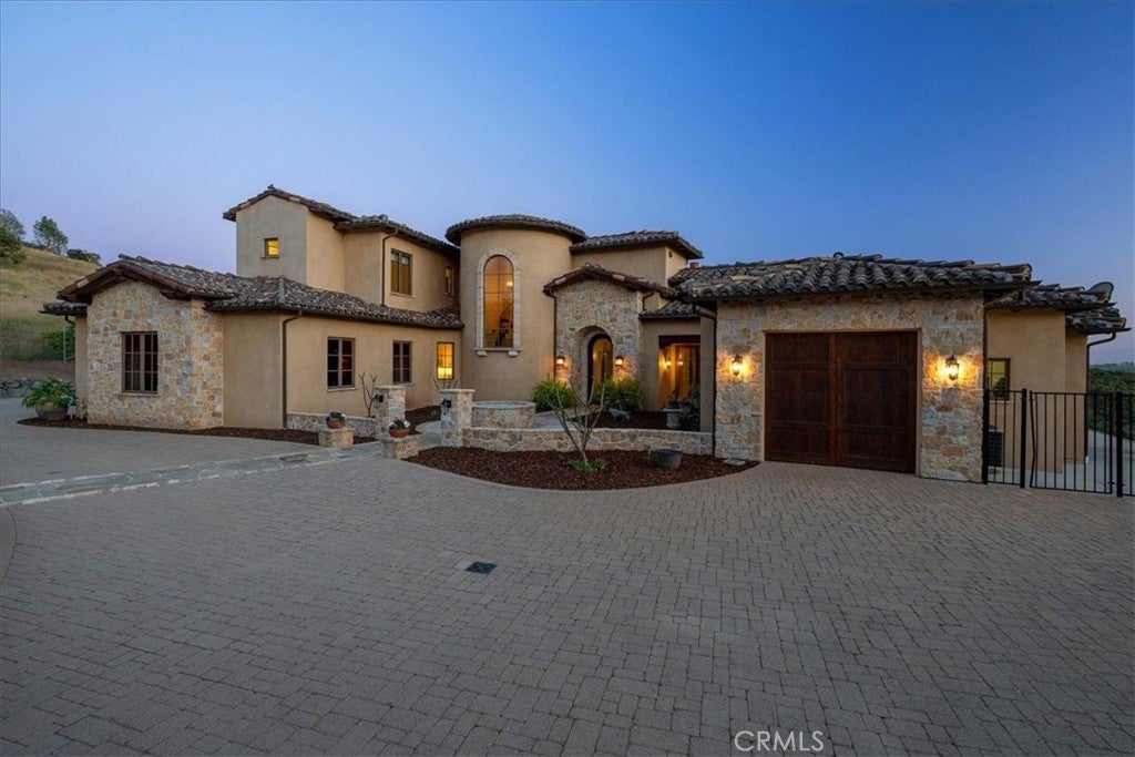 Fallbrook, California, 92028, United States, 7 Bedrooms Bedrooms, ,7 BathroomsBathrooms,Residential,For Sale,1827322