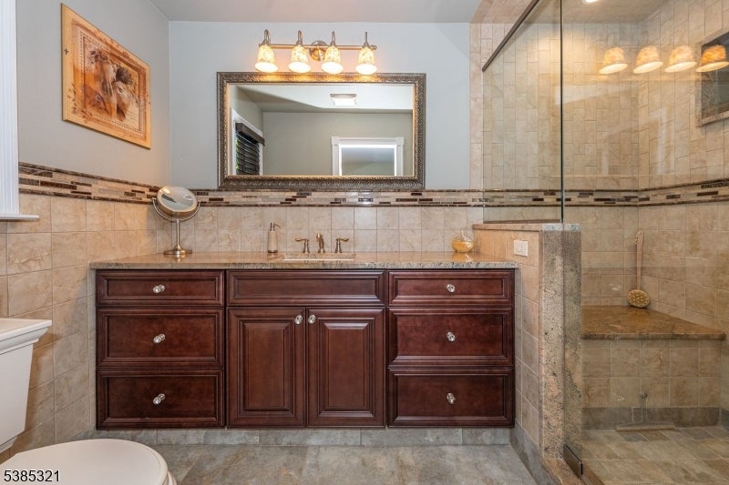 Paterson City, New Jersey, 07502, United States, 3 Bedrooms Bedrooms, ,3 BathroomsBathrooms,Residential,For Sale,1981357