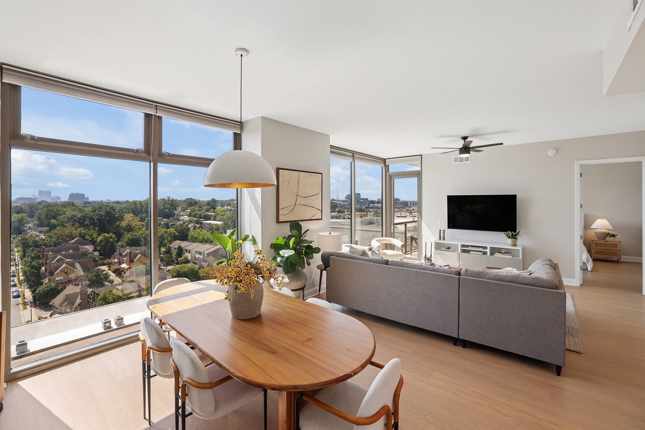  The Best Floor Plan, the Best View and Completely Updated Throughout - 物件實景