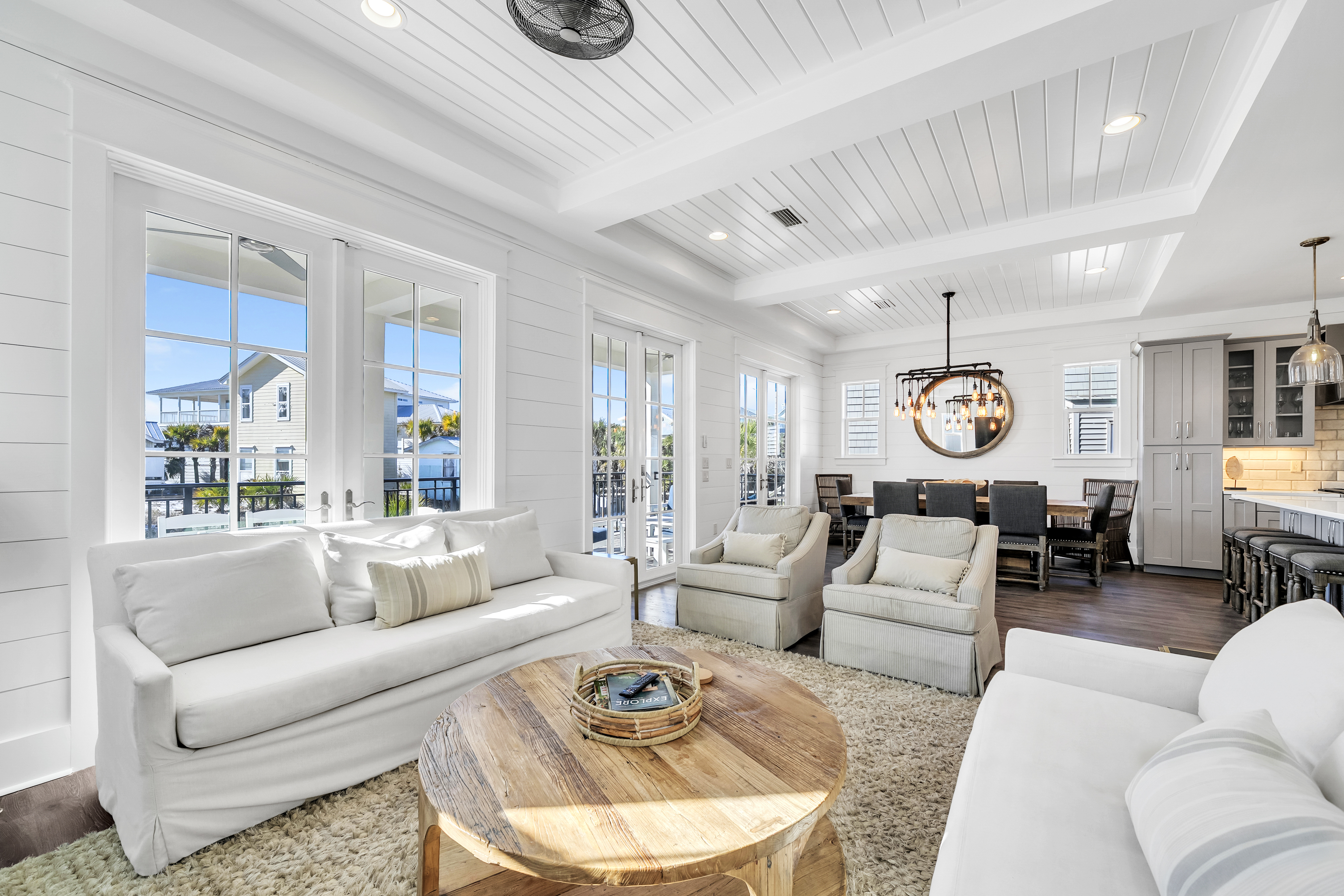  Iconic Grayton Beachfront Retreat with Elevator, Pool & Ample Parking - 物件實景