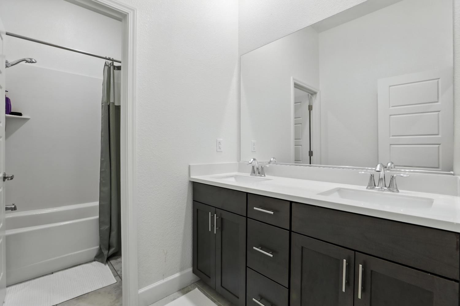 Sacramento, California, 95835, United States, 4 Bedrooms Bedrooms, ,3 BathroomsBathrooms,Residential,For Sale,1890575