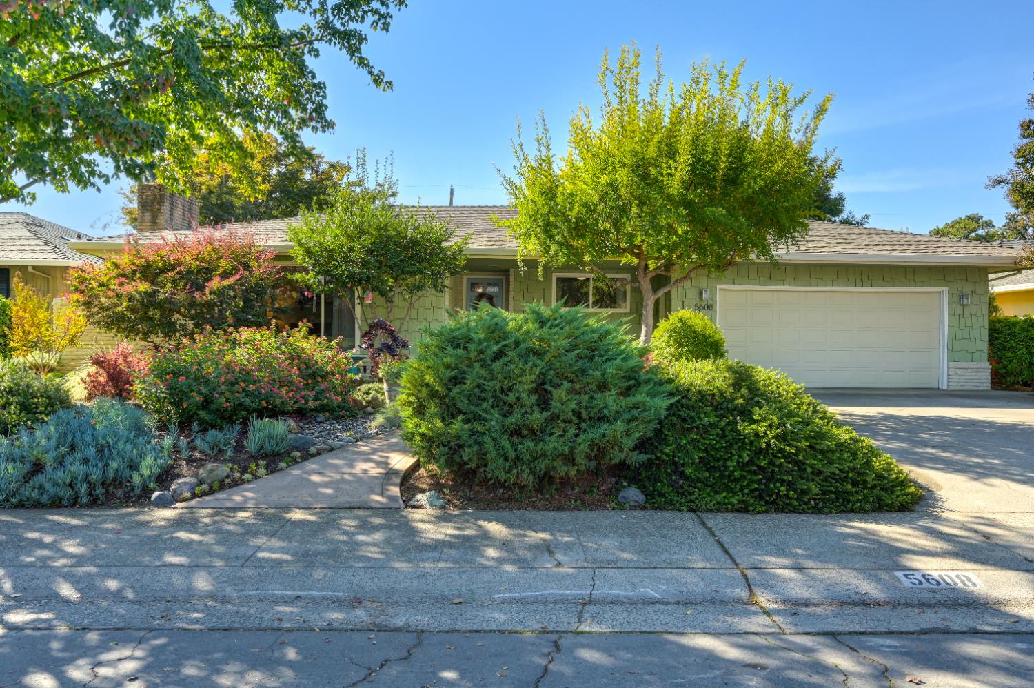 Sacramento, California, 95819, United States, 3 Bedrooms Bedrooms, ,2 BathroomsBathrooms,Residential,For Sale,1987598