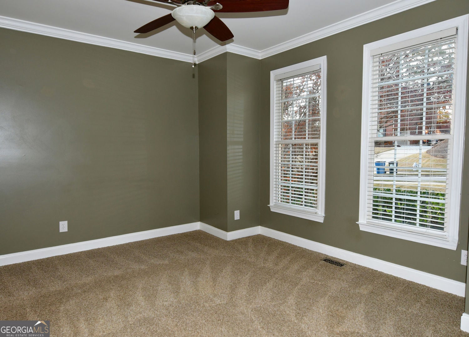 Hoschton, Georgia, 30548, United States, 5 Bedrooms Bedrooms, ,4 BathroomsBathrooms,Residential,For Sale,1992517