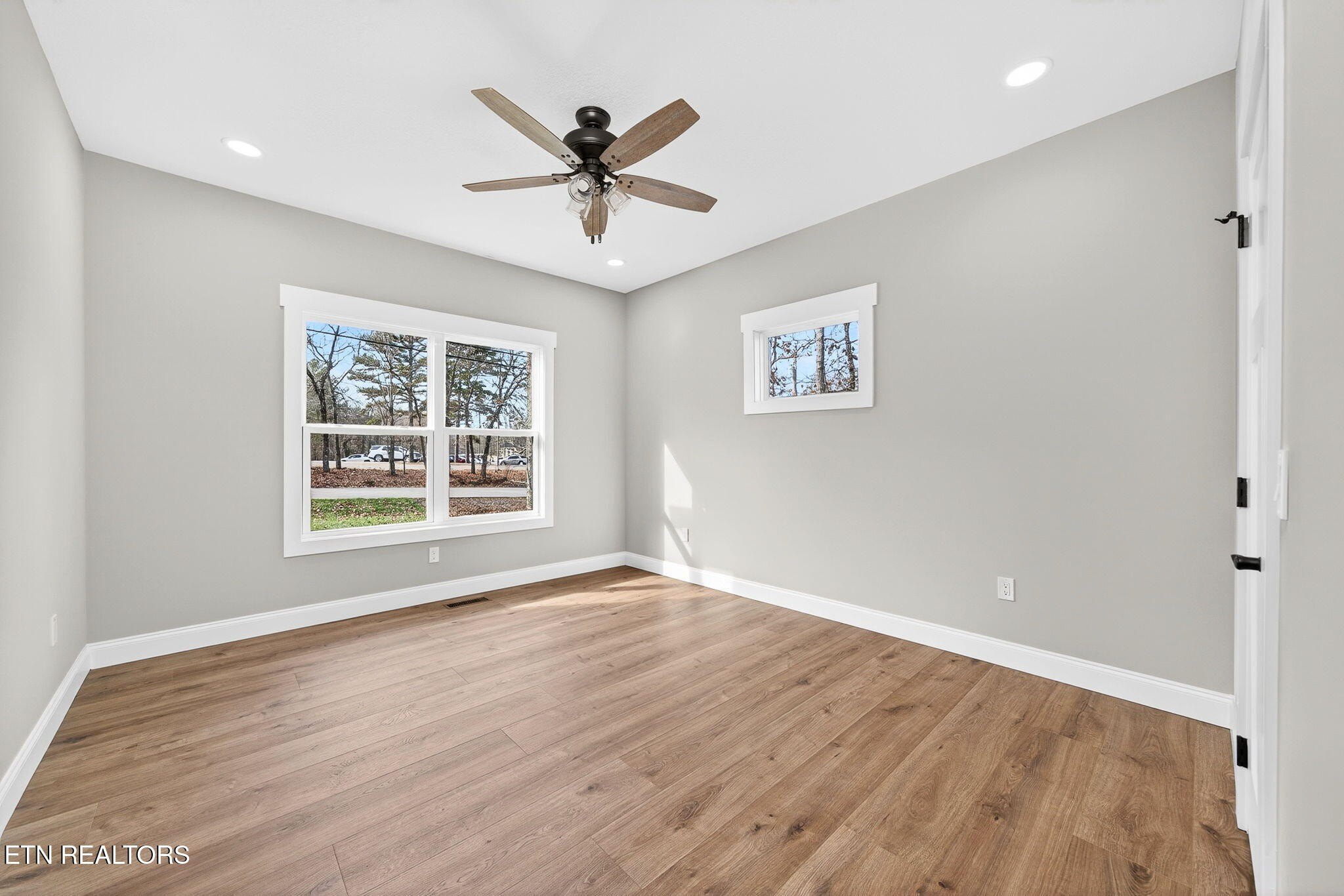 Crossville, Tennessee, 38558, United States, 3 Bedrooms Bedrooms, ,2 BathroomsBathrooms,Residential,For Sale,1989855