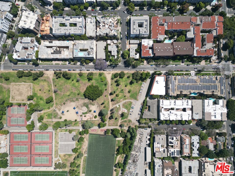 Los Angeles, California, 90024, United States, 2 Bedrooms Bedrooms, ,1 BathroomBathrooms,Residential,For Sale,1948814