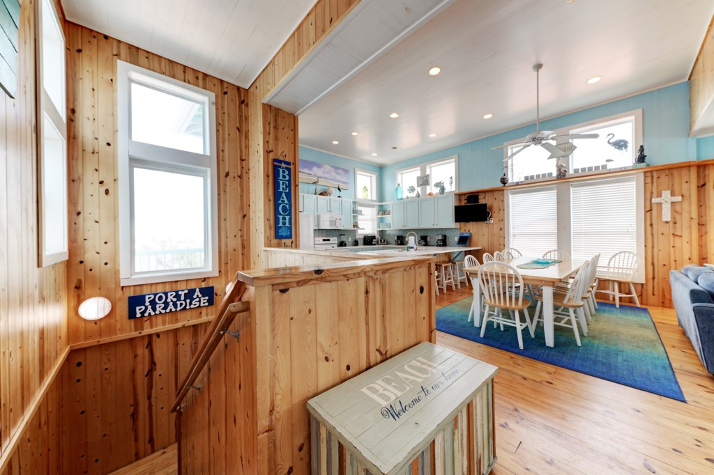 Port Aransas, Texas, 78373, United States, 4 Bedrooms Bedrooms, ,4 BathroomsBathrooms,Residential,For Sale,1837341