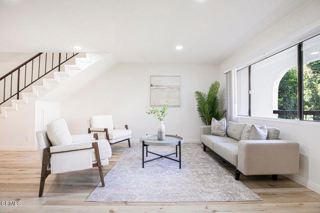 Glendale, California, 91205, United States, 3 Bedrooms Bedrooms, ,2 BathroomsBathrooms,Residential,For Sale,1938623