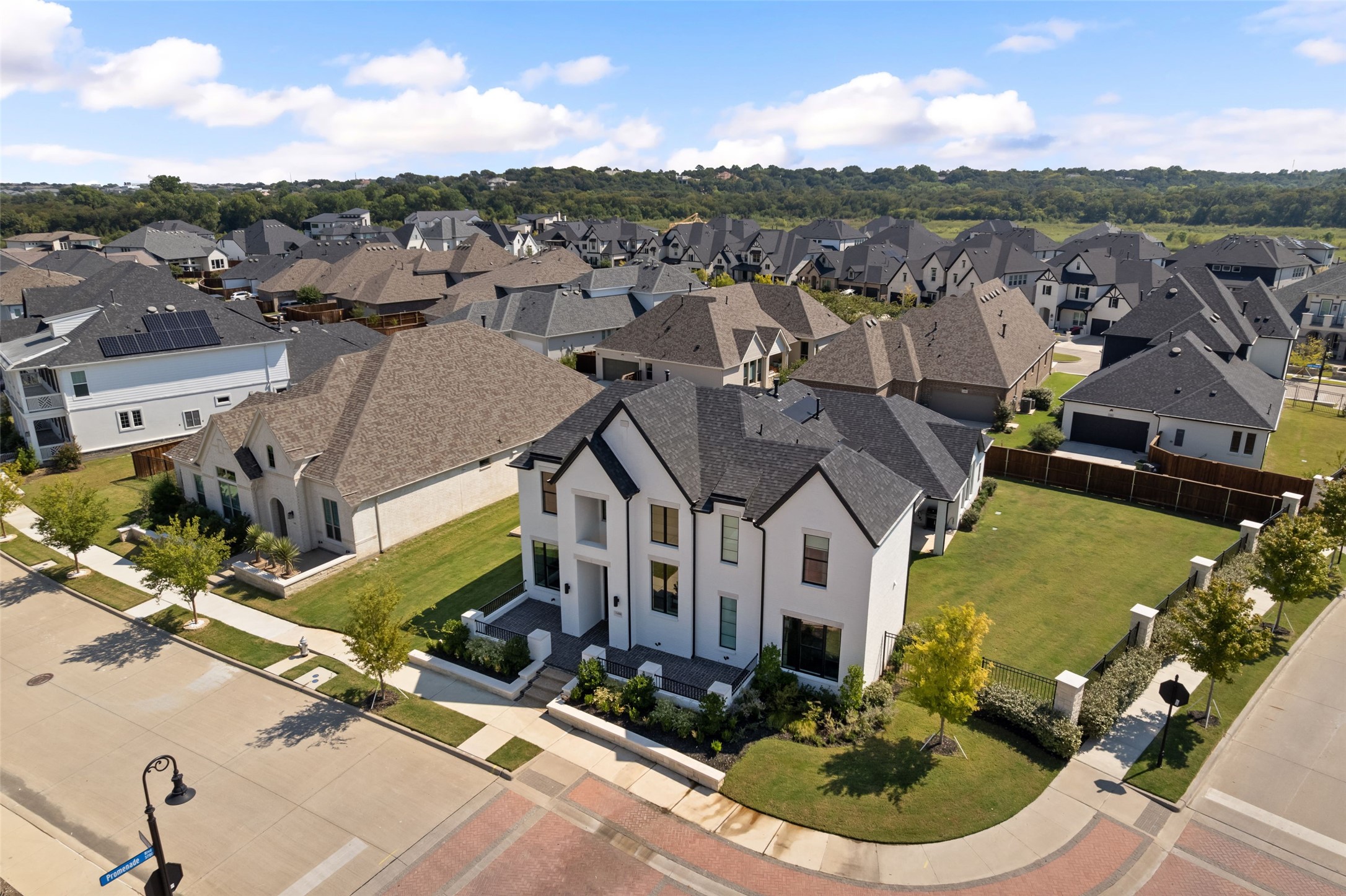 Arlington, Texas, 76005, United States, 4 Bedrooms Bedrooms, ,5 BathroomsBathrooms,Residential,For Sale,1963116