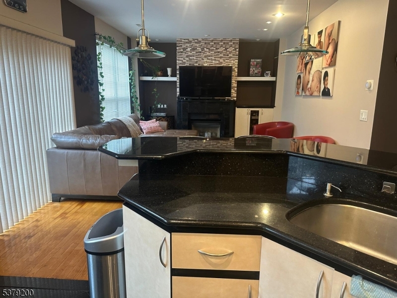 Marlboro Twp., New Jersey, 07751, United States, 3 Bedrooms Bedrooms, ,3 BathroomsBathrooms,Residential,For Sale,1919830
