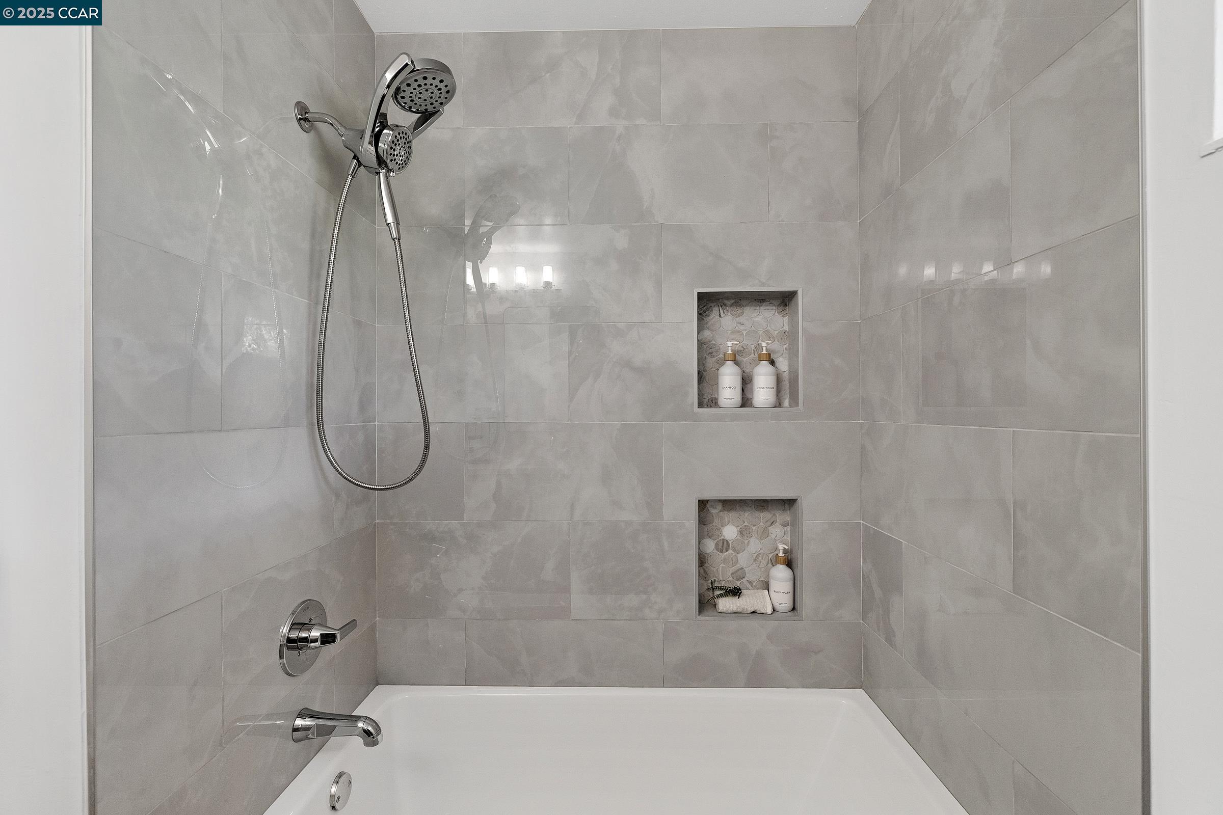 Dublin, California, 94568, United States, 4 Bedrooms Bedrooms, ,2 BathroomsBathrooms,Residential,For Sale,1989498