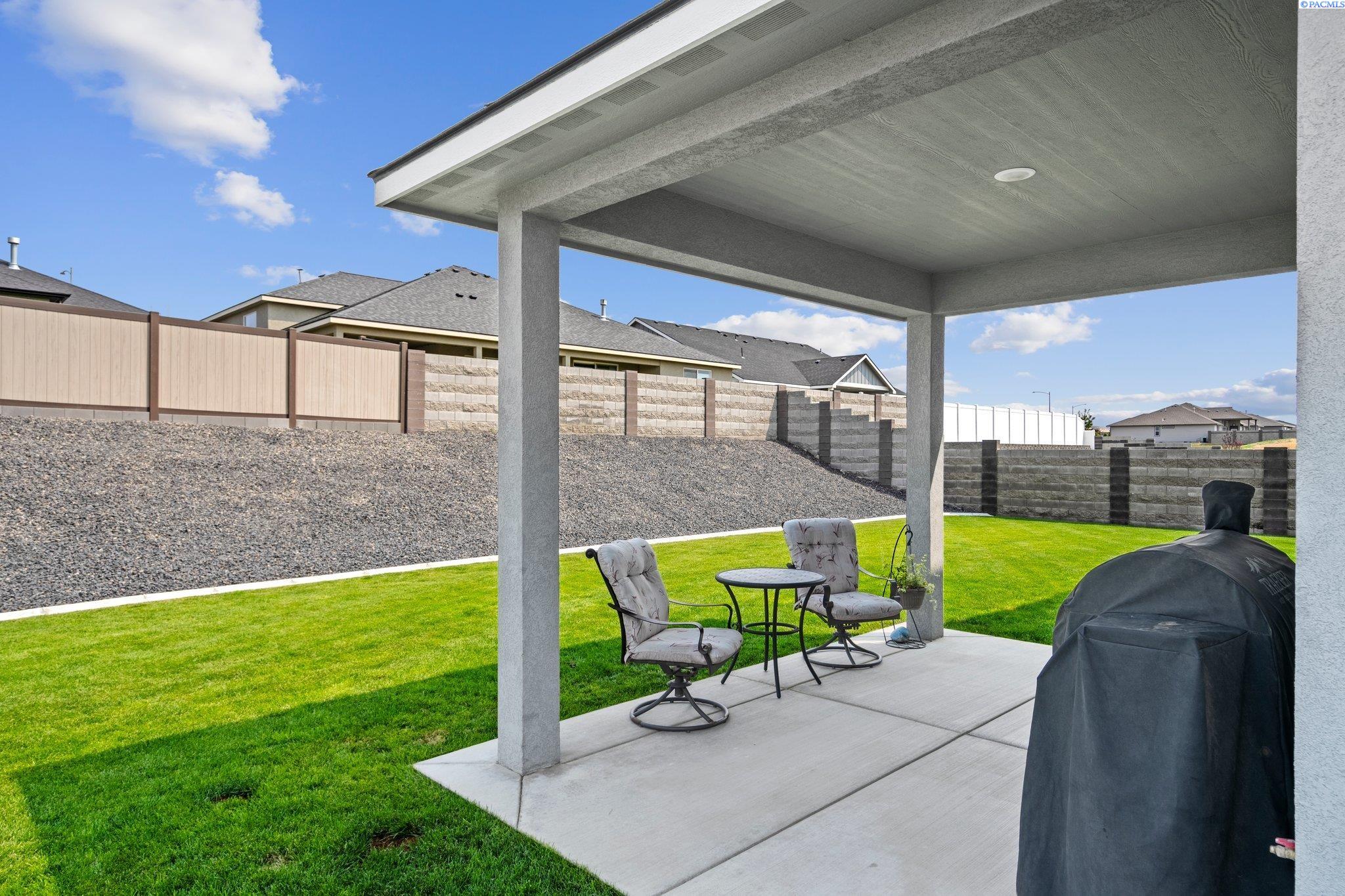 Richland, Washington, 99352, United States, 4 Bedrooms Bedrooms, ,3 BathroomsBathrooms,Residential,For Sale,1766323