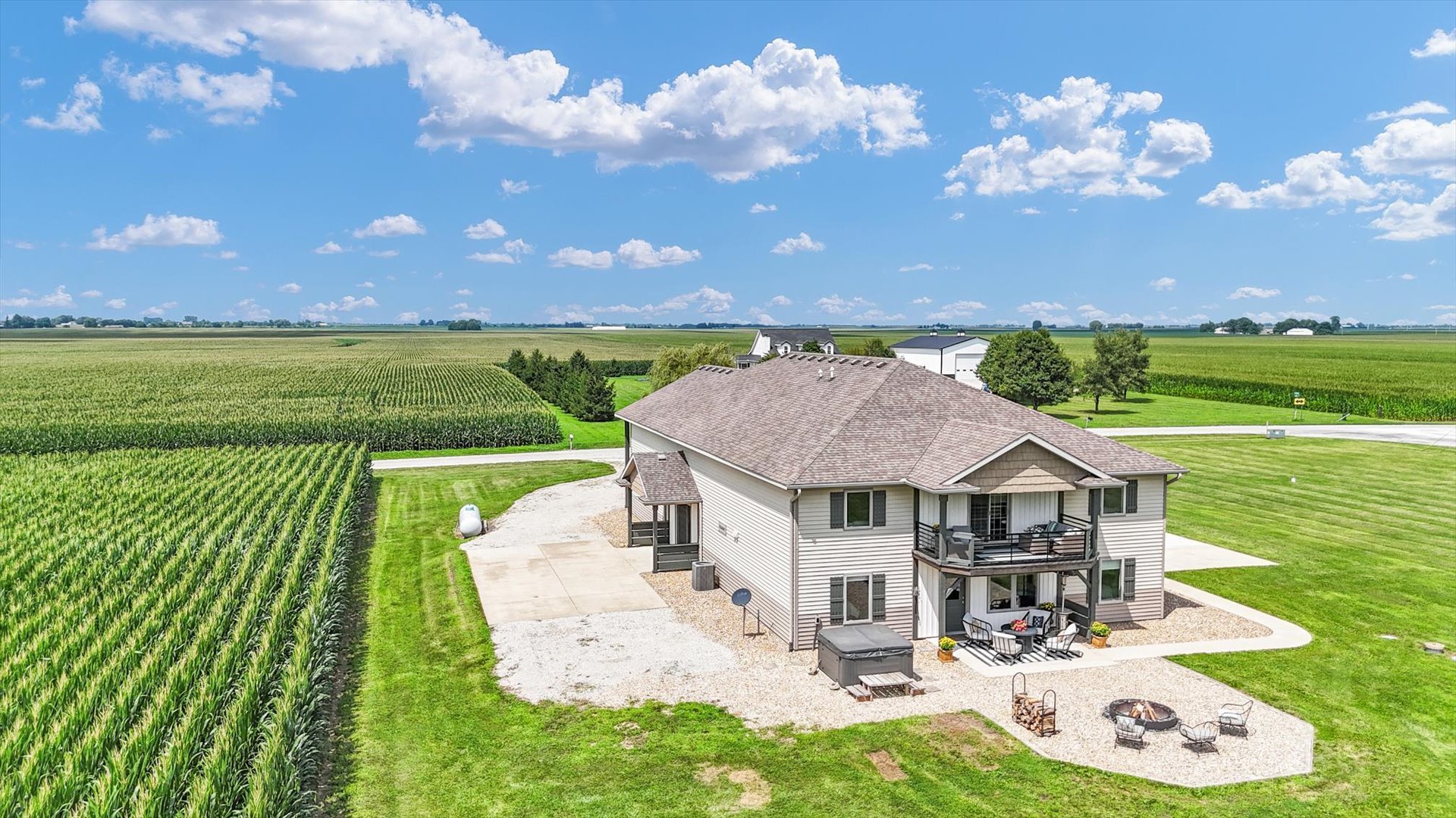 Sidney, Illinois, 61877, United States, 3 Bedrooms Bedrooms, ,2 BathroomsBathrooms,Residential,For Sale,1913394