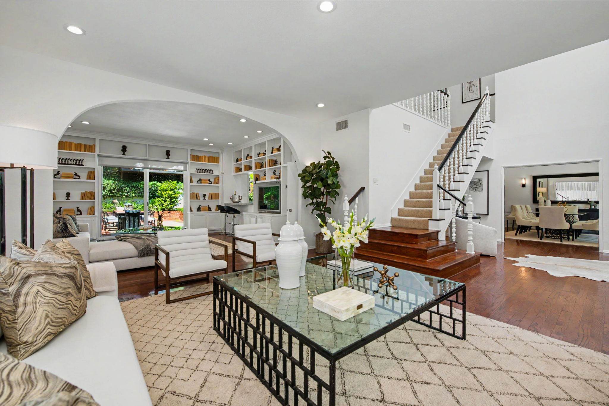  2411 Benedict Canyon Dr - 物件實景