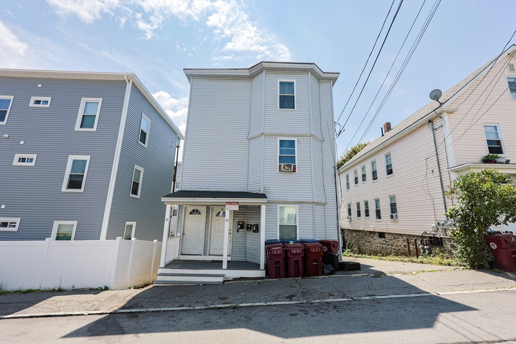 Lowell, Massachusetts, 01854, United States, 9 Bedrooms Bedrooms, ,3 BathroomsBathrooms,Residential,For Sale,1926214