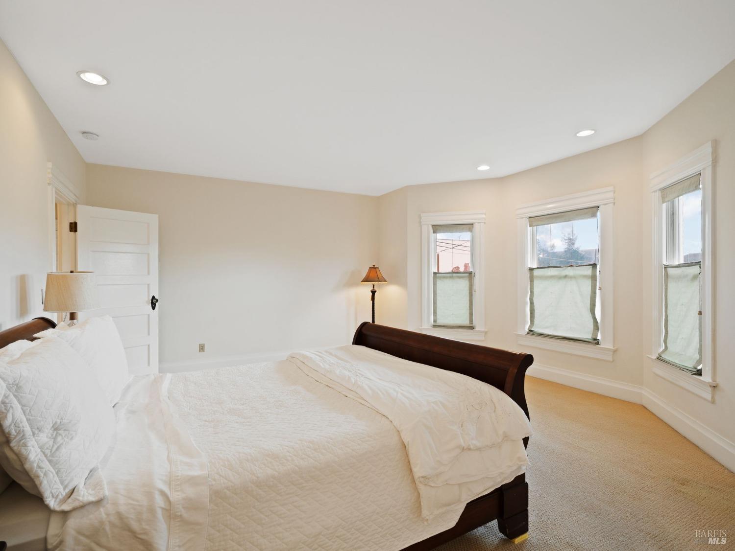 Napa, California, 94559, United States, 5 Bedrooms Bedrooms, ,3 BathroomsBathrooms,Residential,For Sale,1991886