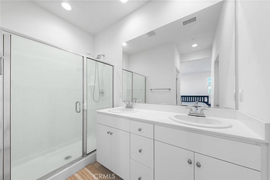 Chino, California, 91708, United States, 2 Bedrooms Bedrooms, ,3 BathroomsBathrooms,Residential,For Sale,1932480