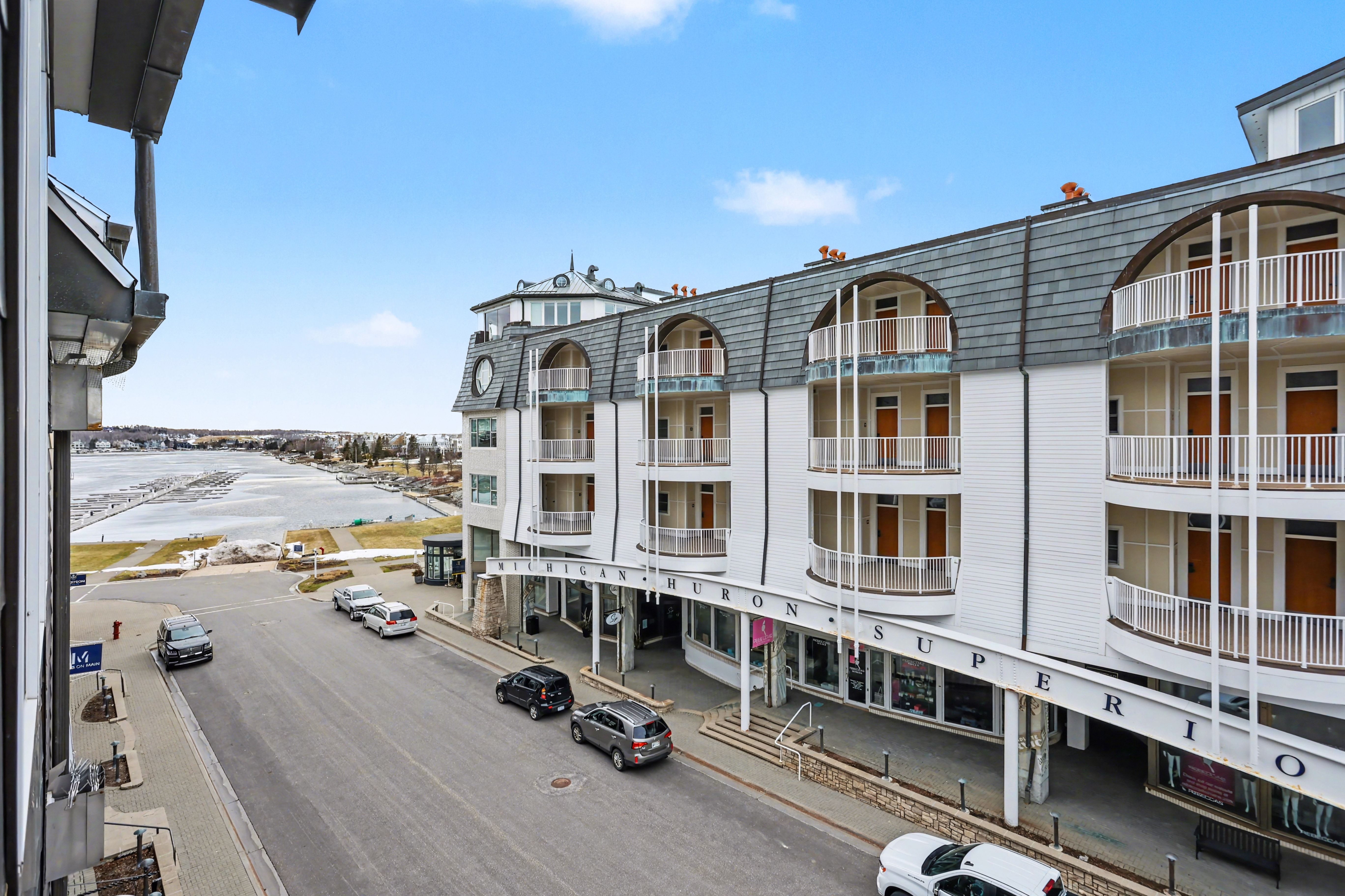  Marina District Bridge Condo - 物件實景