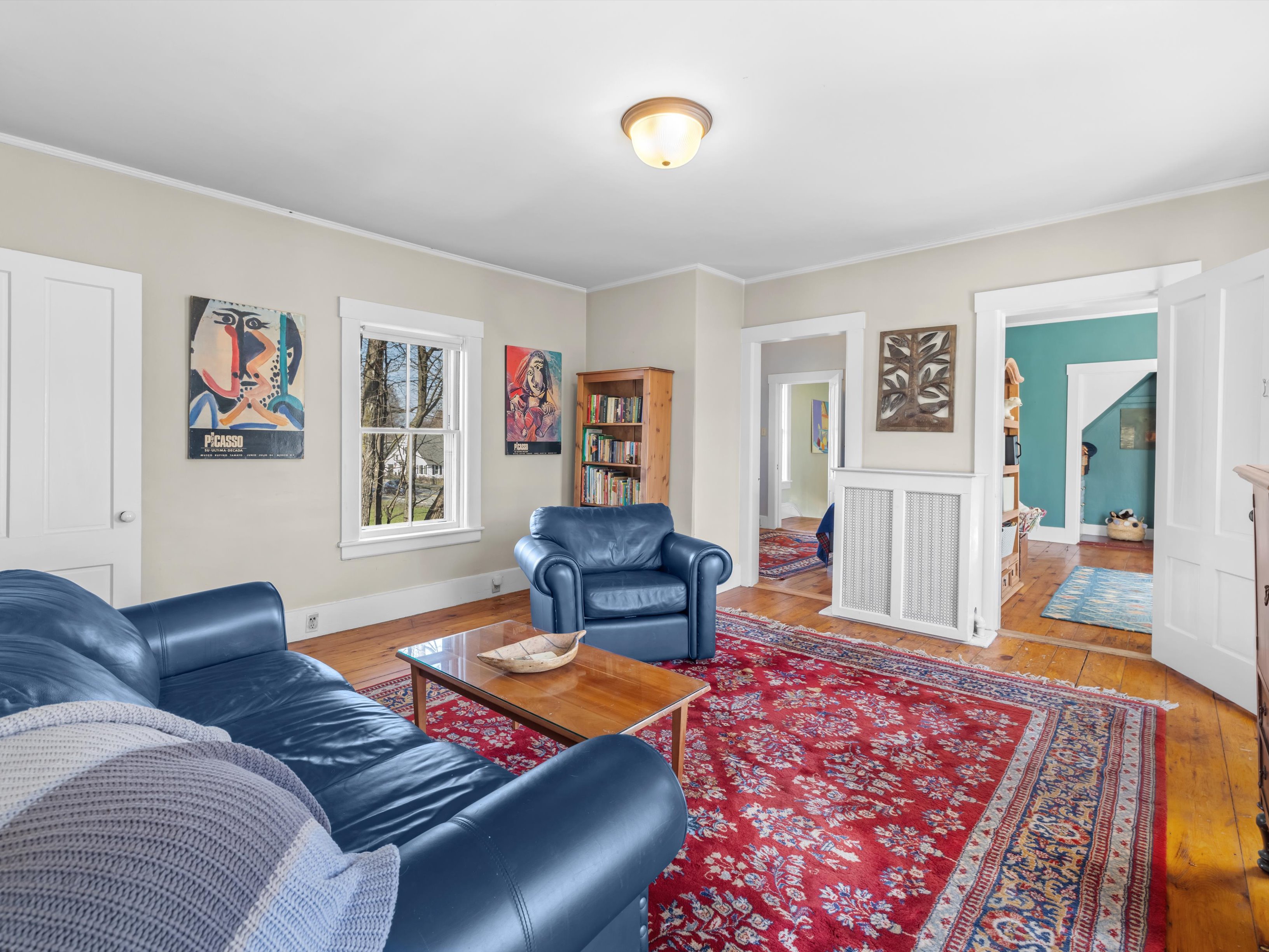  Antique Farmhouse with beautiful wrap-around porch - 物件實景