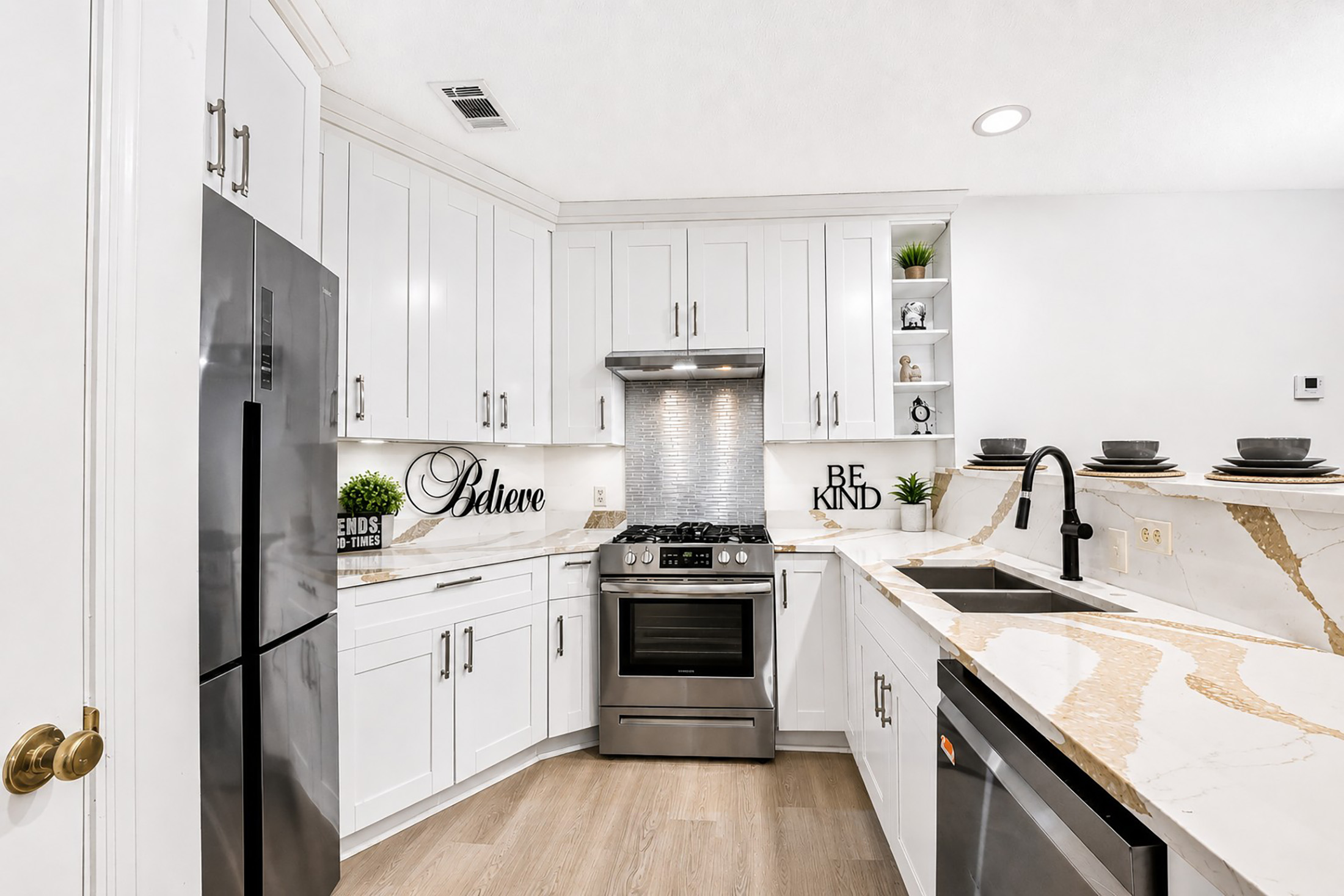  Beautifully Renovated Condo in an Unbeatable North Decatur Location - 物件實景
